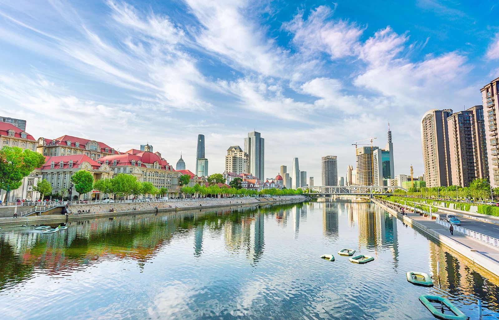 天津盛会，尊敬的领导与亲爱的朋友们共聚一堂